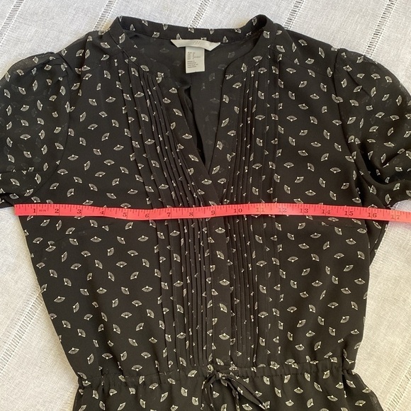 H&M little black printed dress with drawstring waist. - Picture 8 of 14